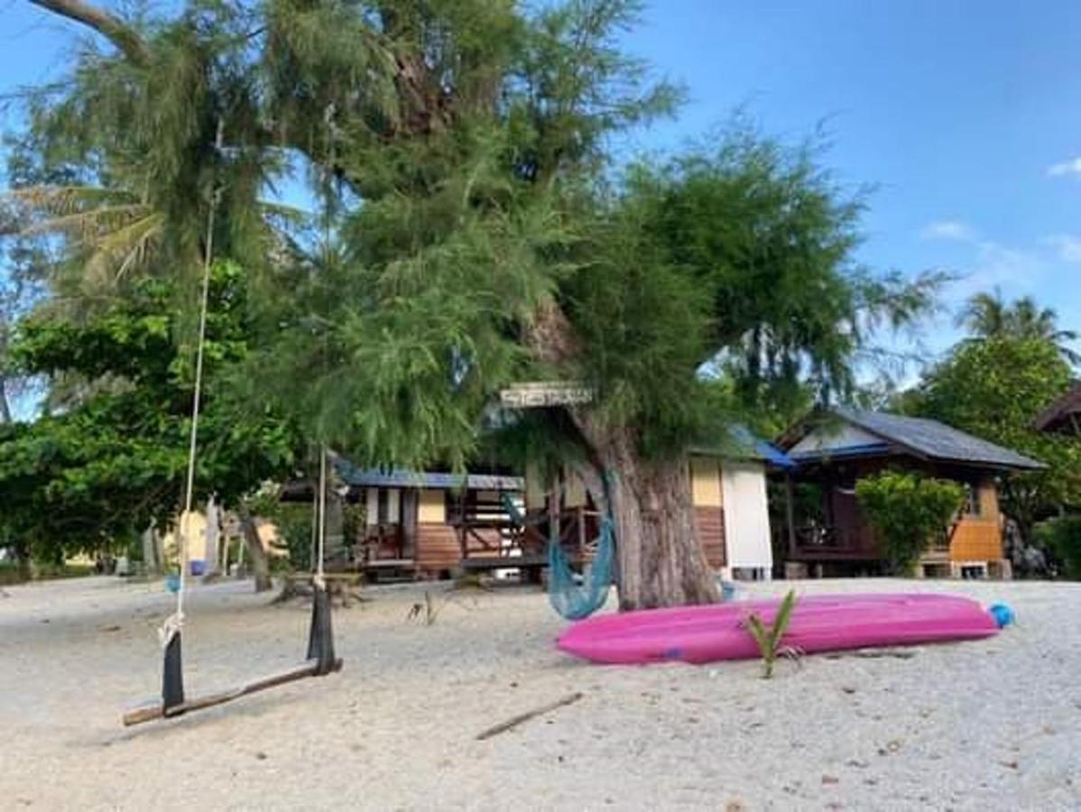 Pinks Bungalow Baan Tai Bagian luar foto