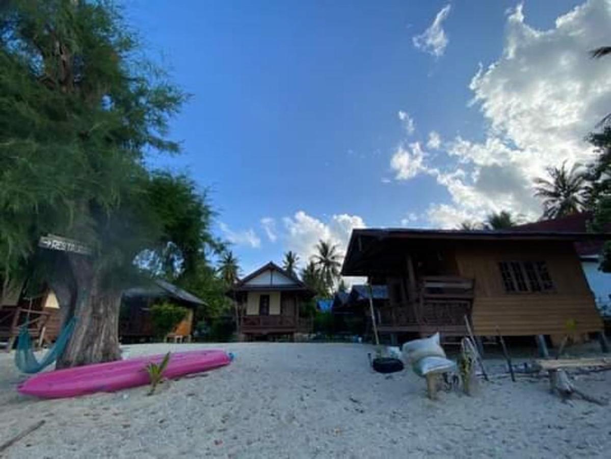 Pinks Bungalow Baan Tai Bagian luar foto