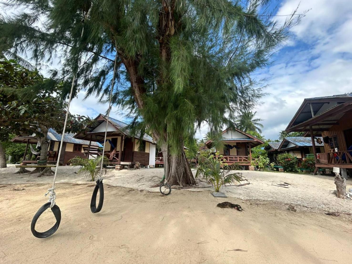 Pinks Bungalow Baan Tai Bagian luar foto