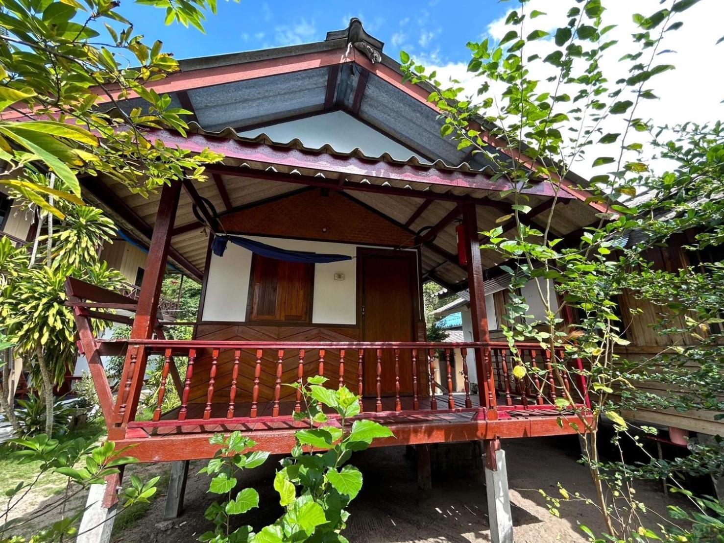 Pinks Bungalow Baan Tai Bagian luar foto